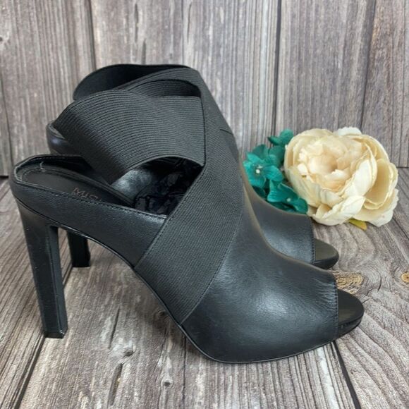 Michael Kors Black Vachetta Leather  Ames Peep Toe Shooties 7M - Picture 8 of 9